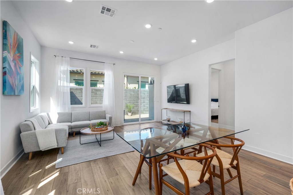 842 Sunrise Road
