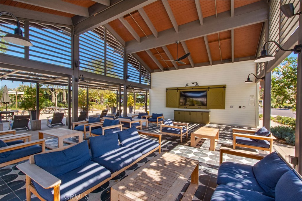 842 Sunrise Road