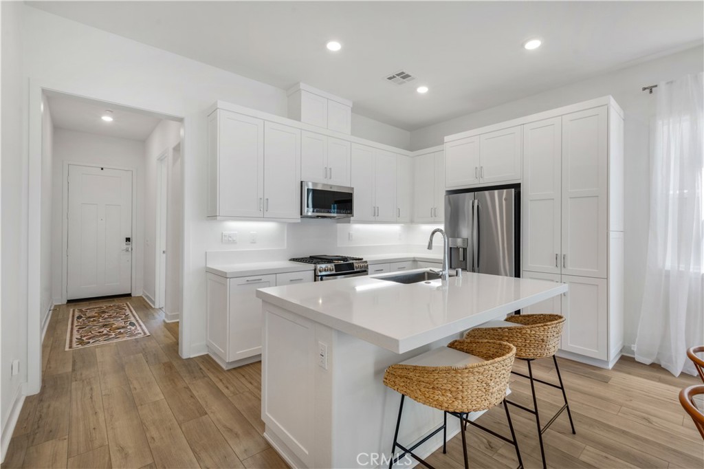 842 Sunrise Road