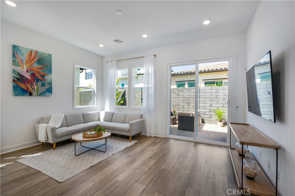 842 Sunrise Road