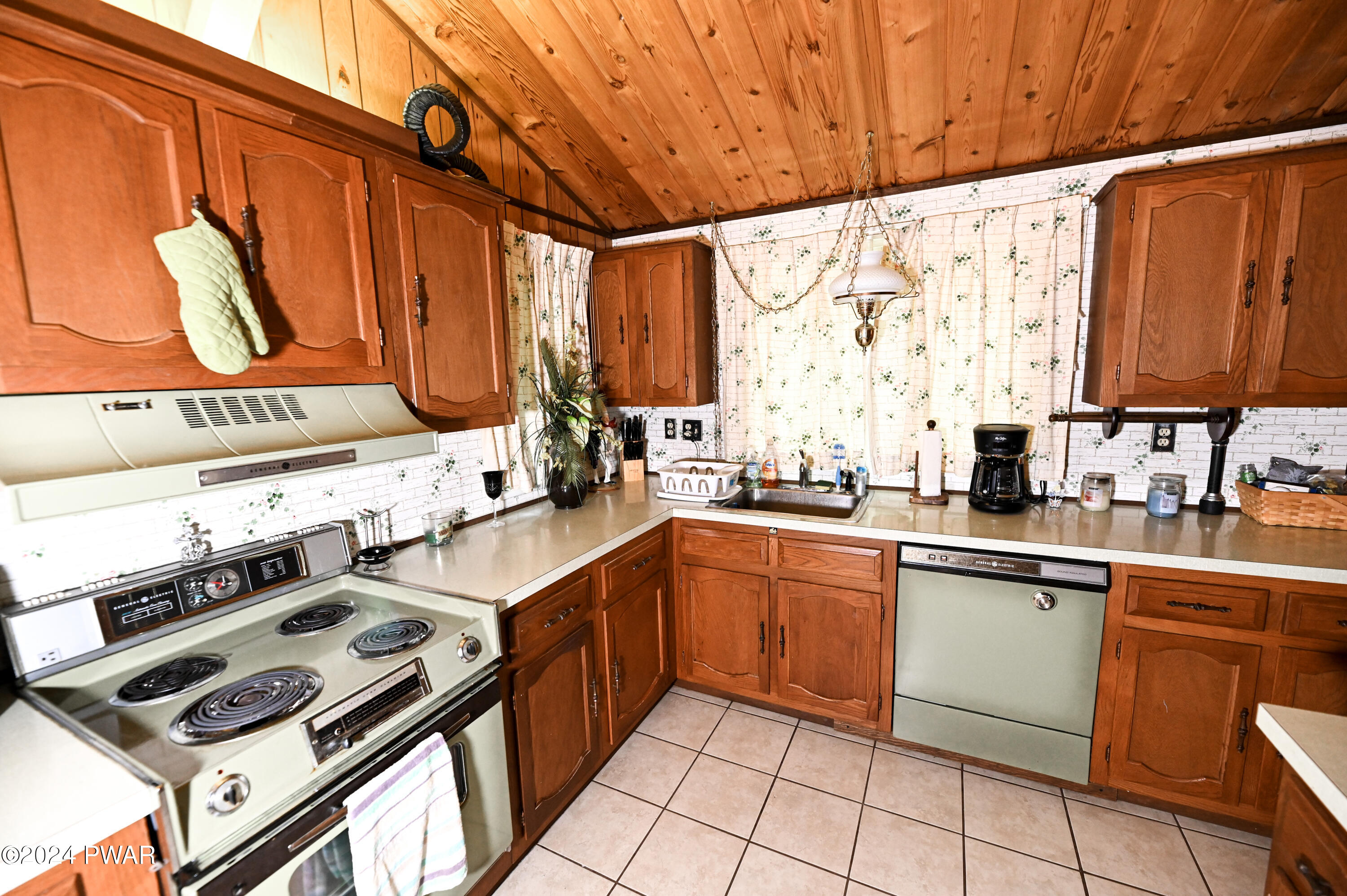 119 N Maple Lane