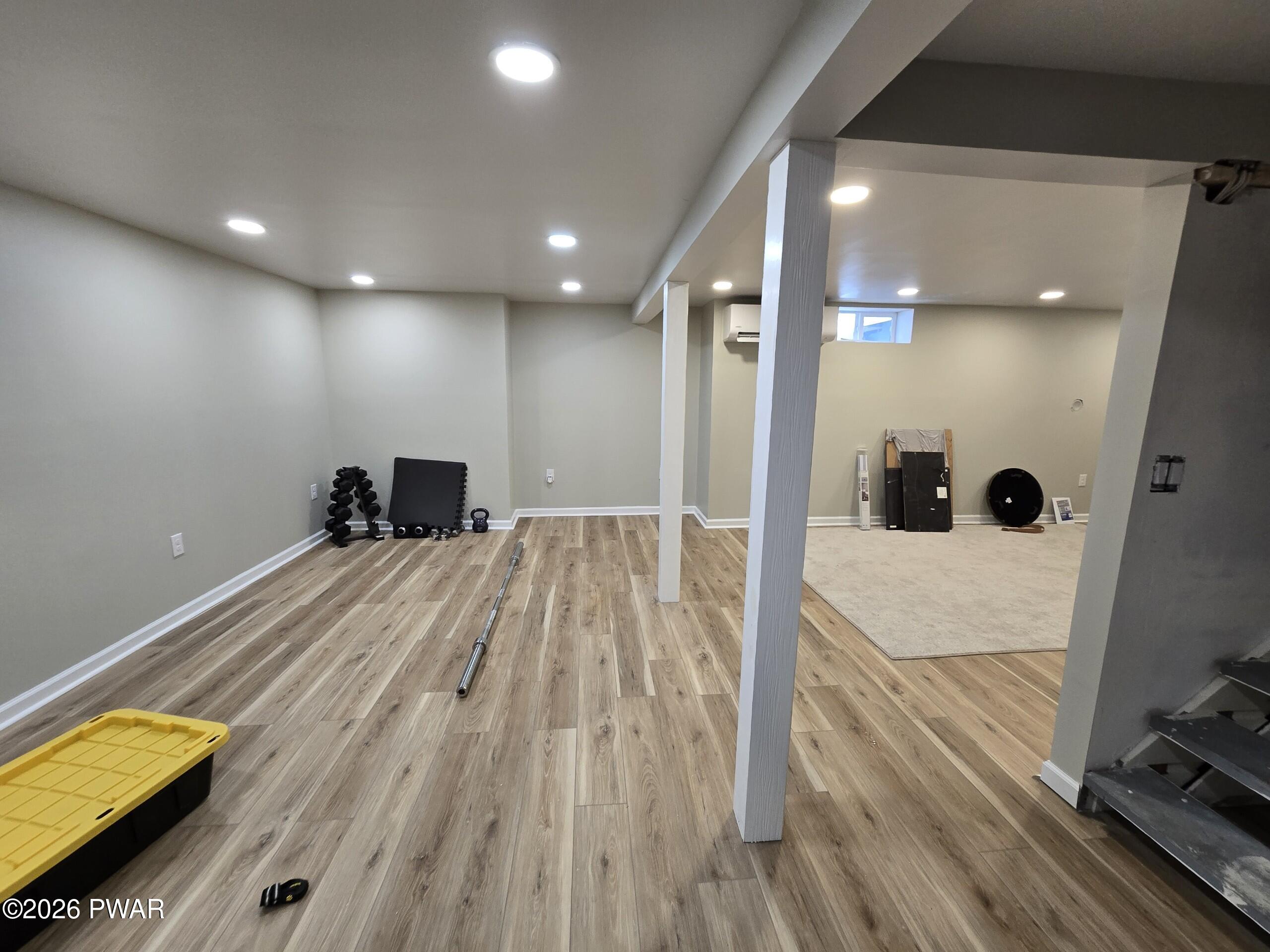 200 Avenue H