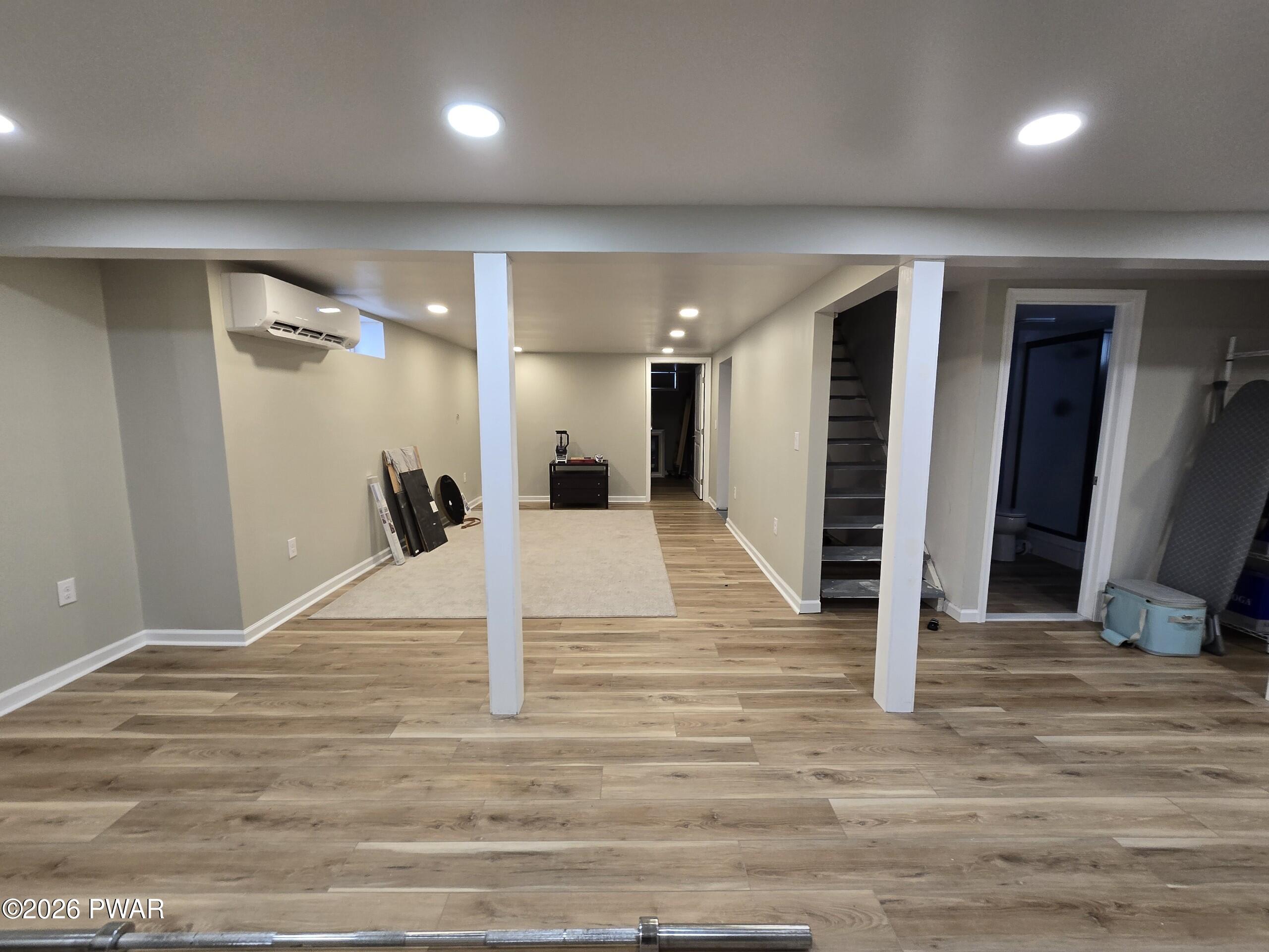 200 Avenue H
