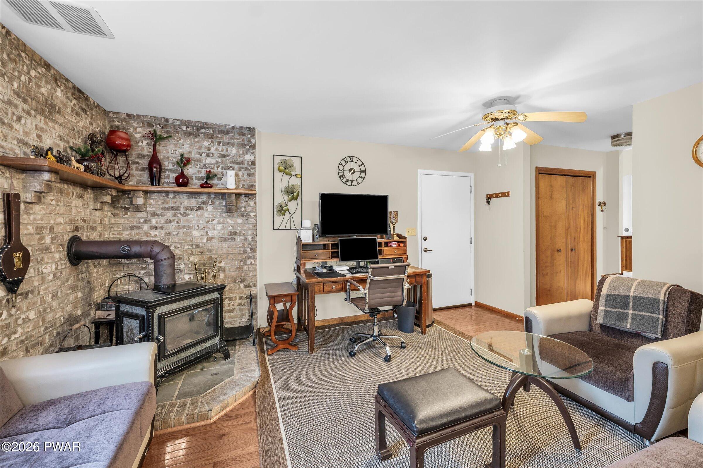 216 Canoebrook