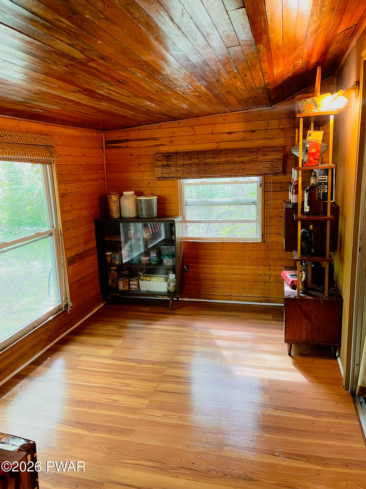 2121 Oaktree Lane