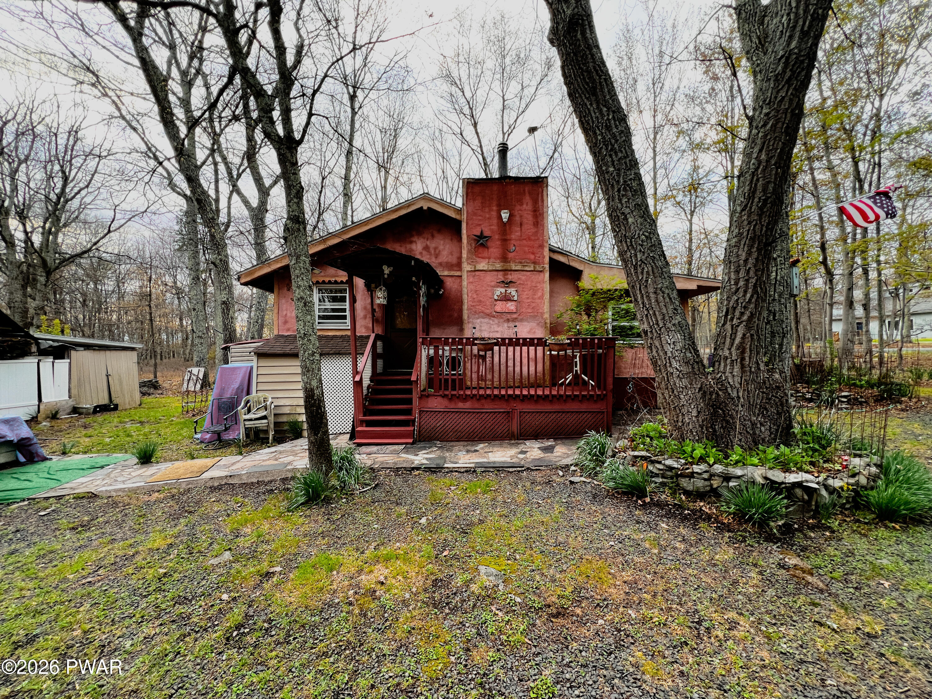 2121 Oaktree Lane