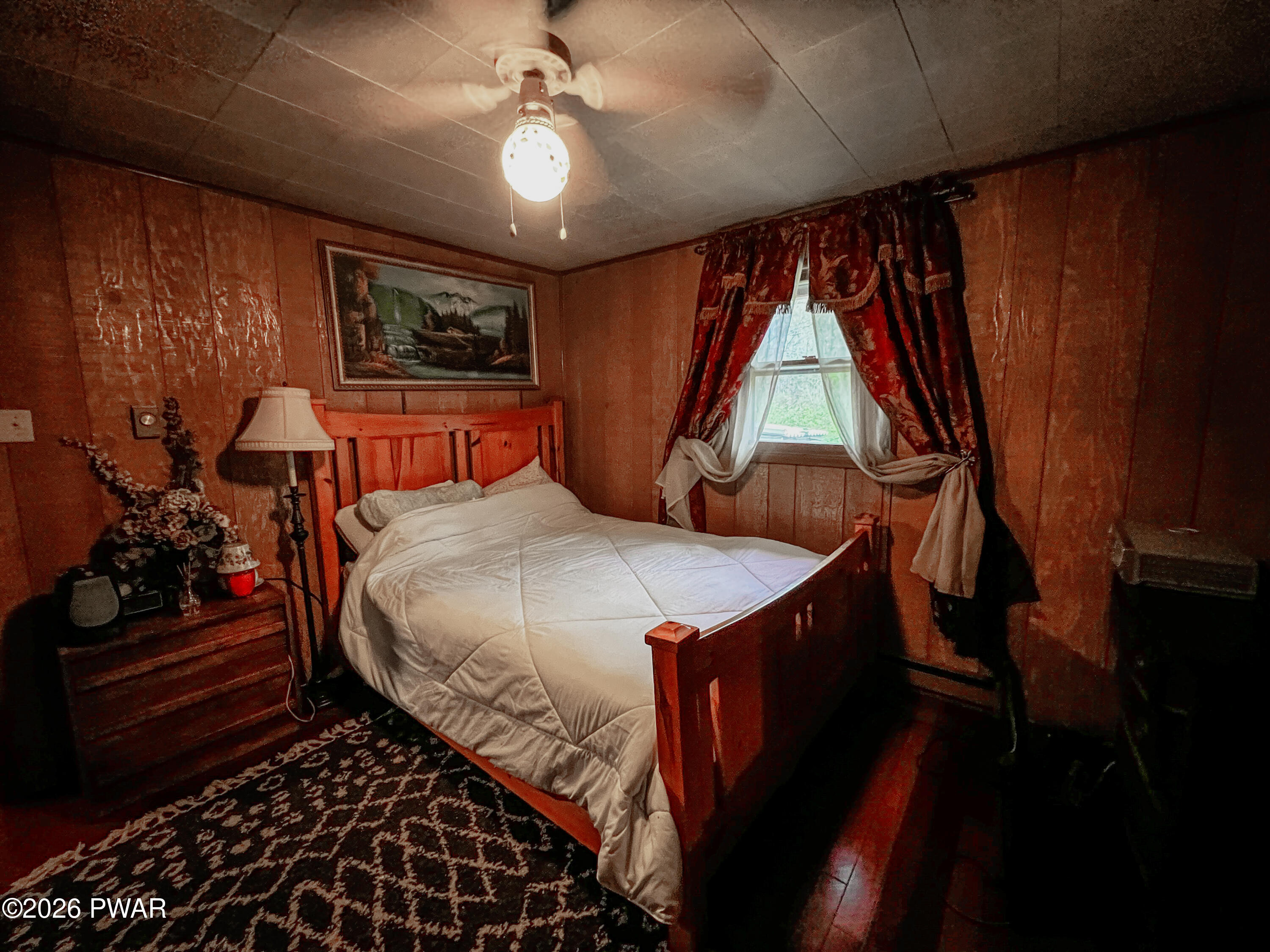 2121 Oaktree Lane