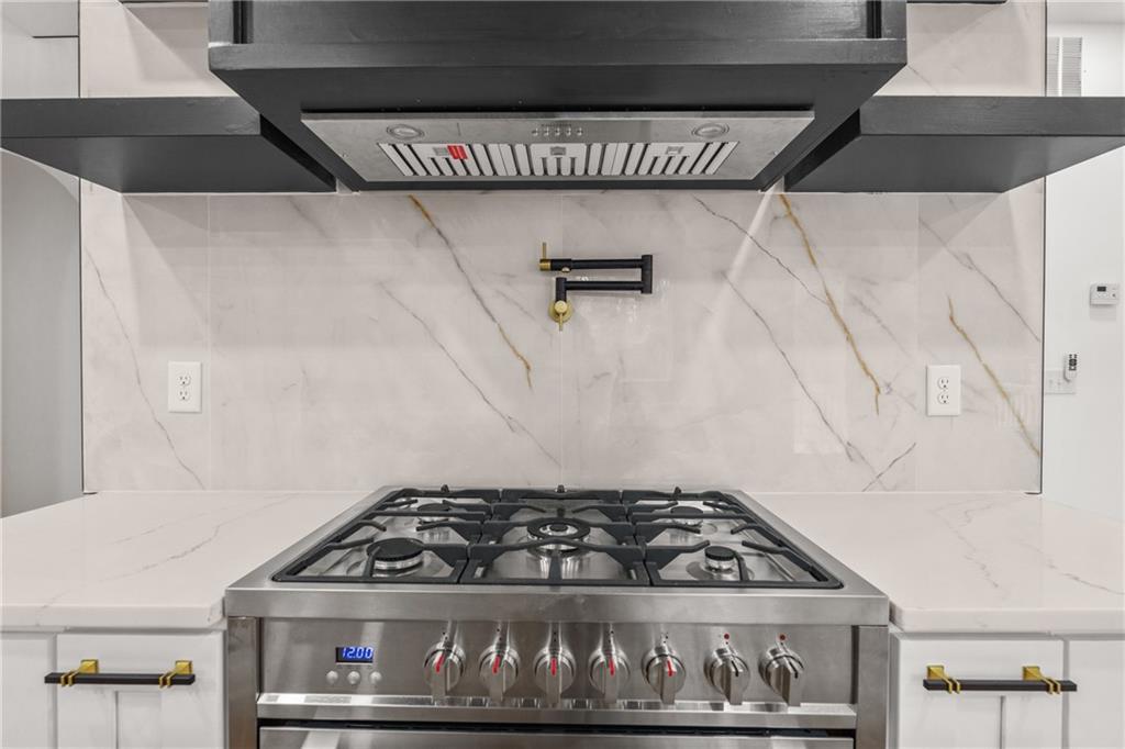 429 Saint Surrey Way