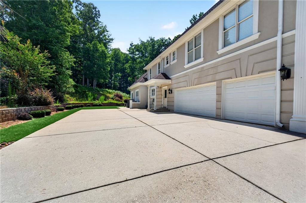 6143 Belair Lake Road