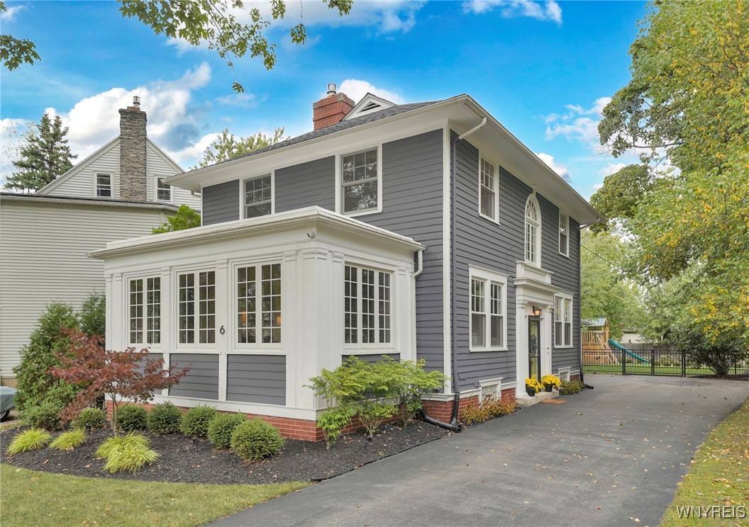6 Morris Avenue
