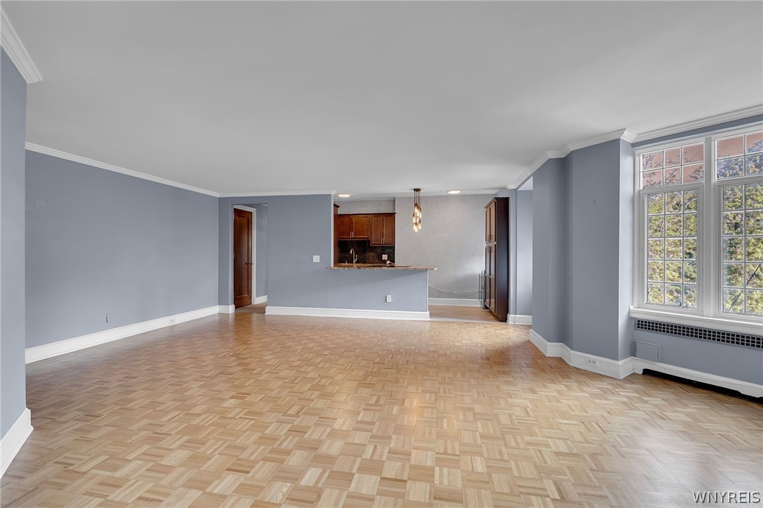 800 West Ferry Street 3B