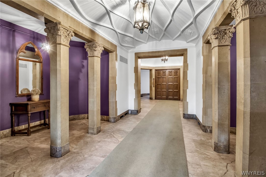 800 West Ferry Street 3B