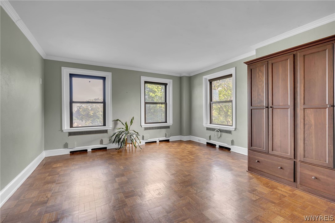 800 West Ferry Street 3B