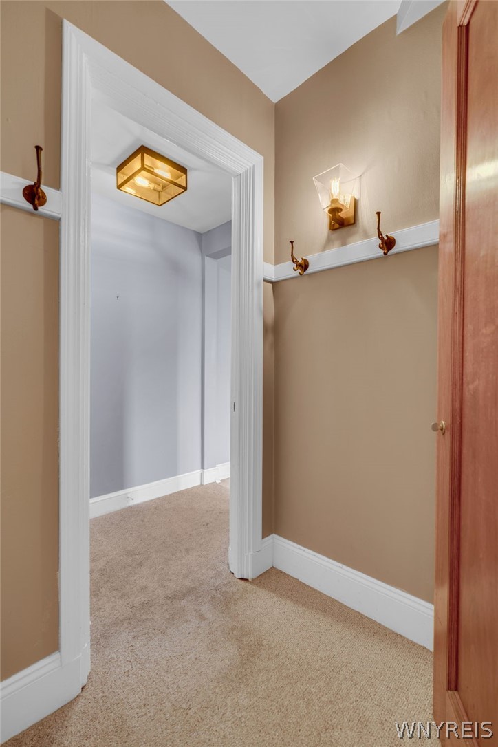800 West Ferry Street 3B