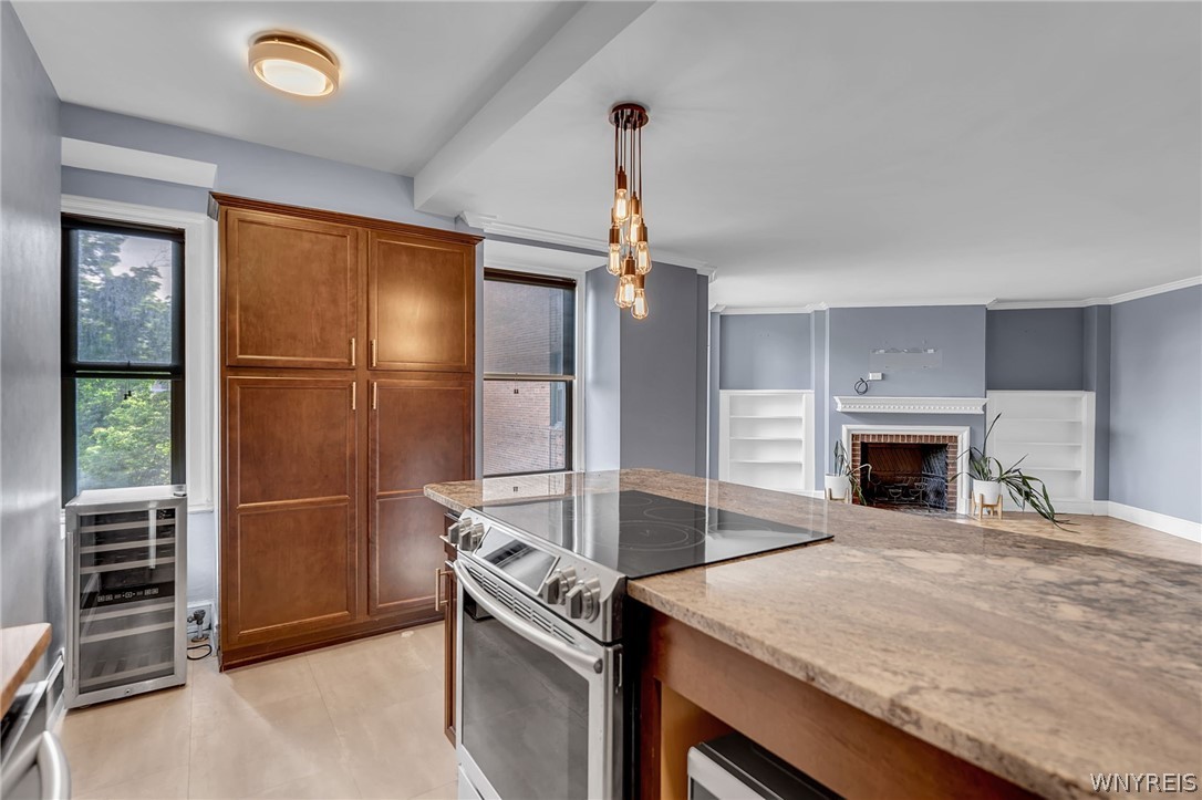 800 West Ferry Street 3B