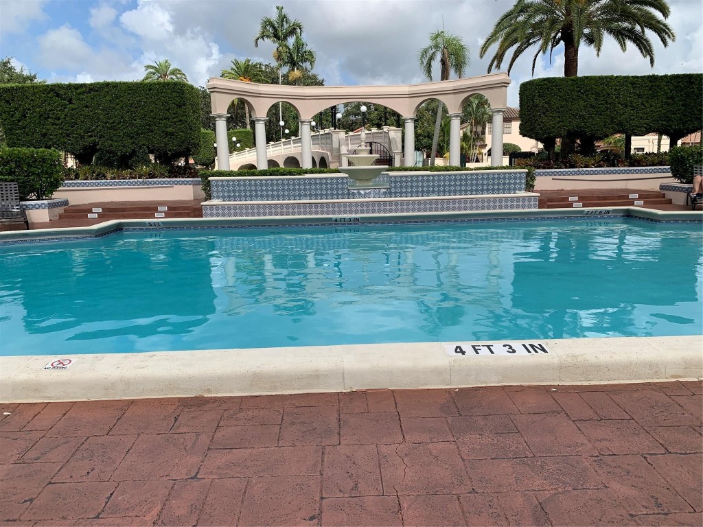 548 N Deer Creek Via Genova