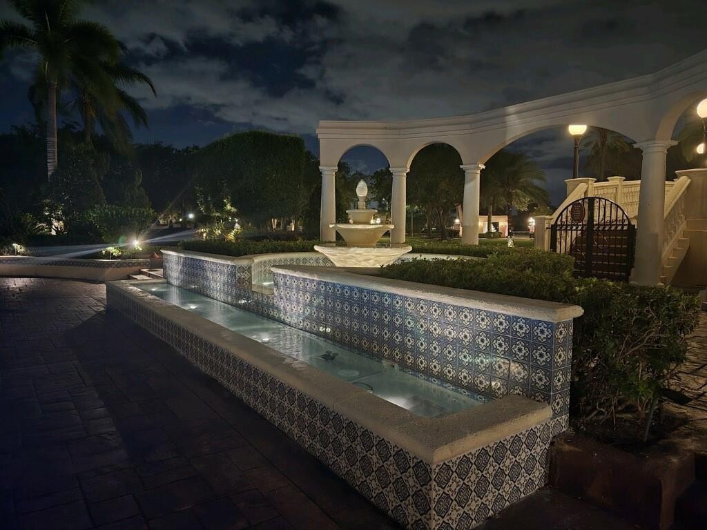 548 N Deer Creek Via Genova