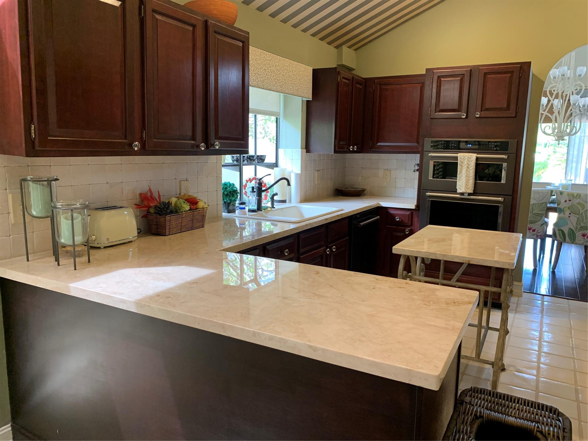 548 N Deer Creek Via Genova