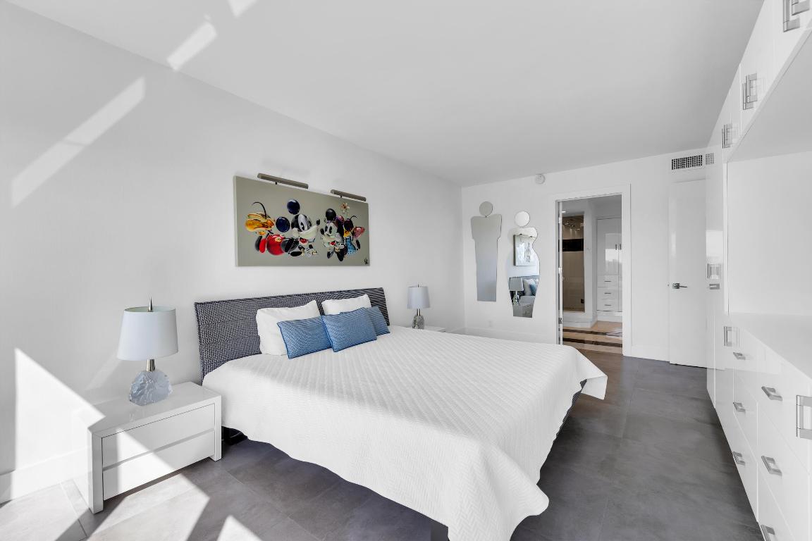 701 E Camino Real 9f