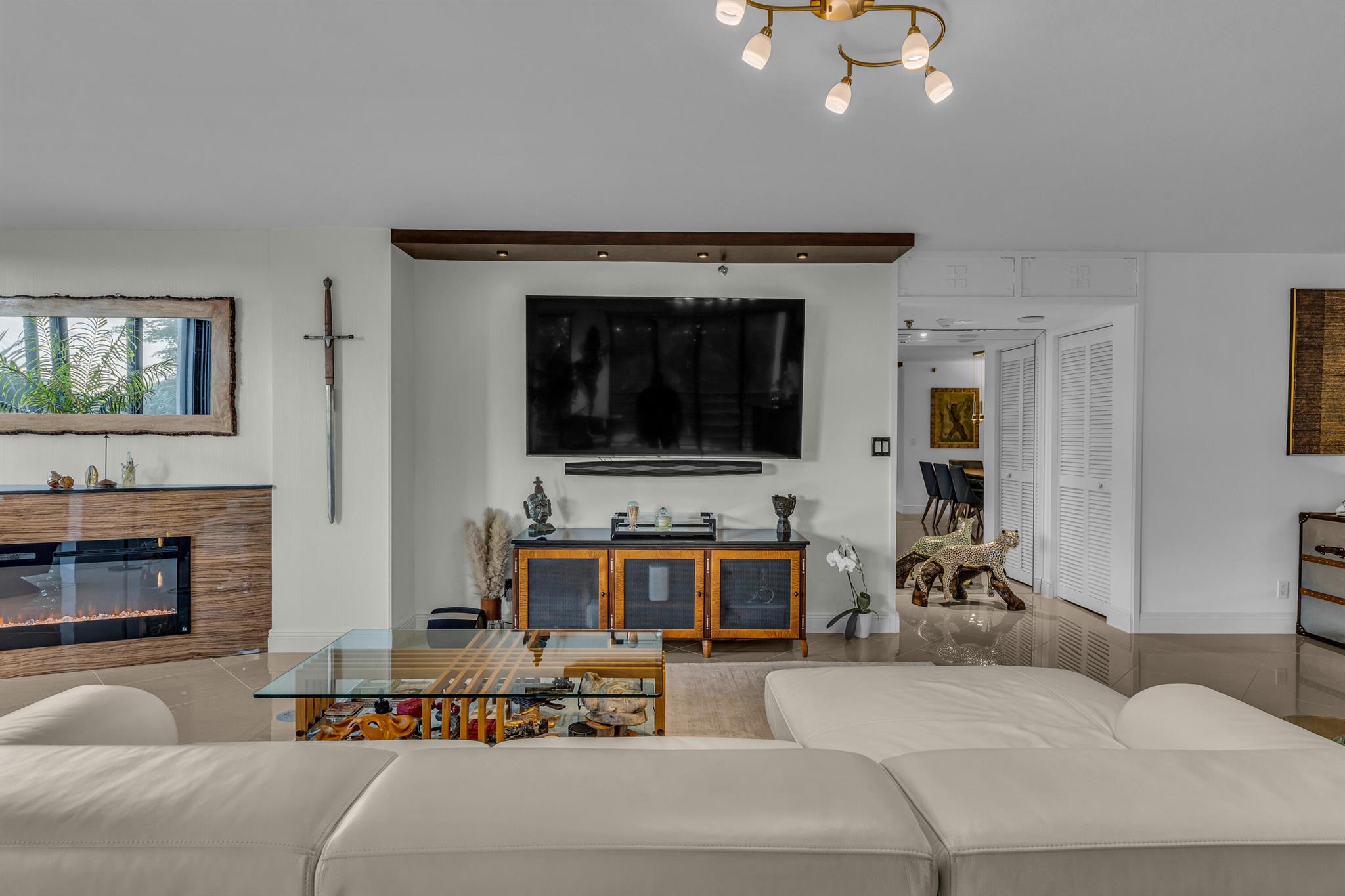 7572 Regency Lake Drive 402