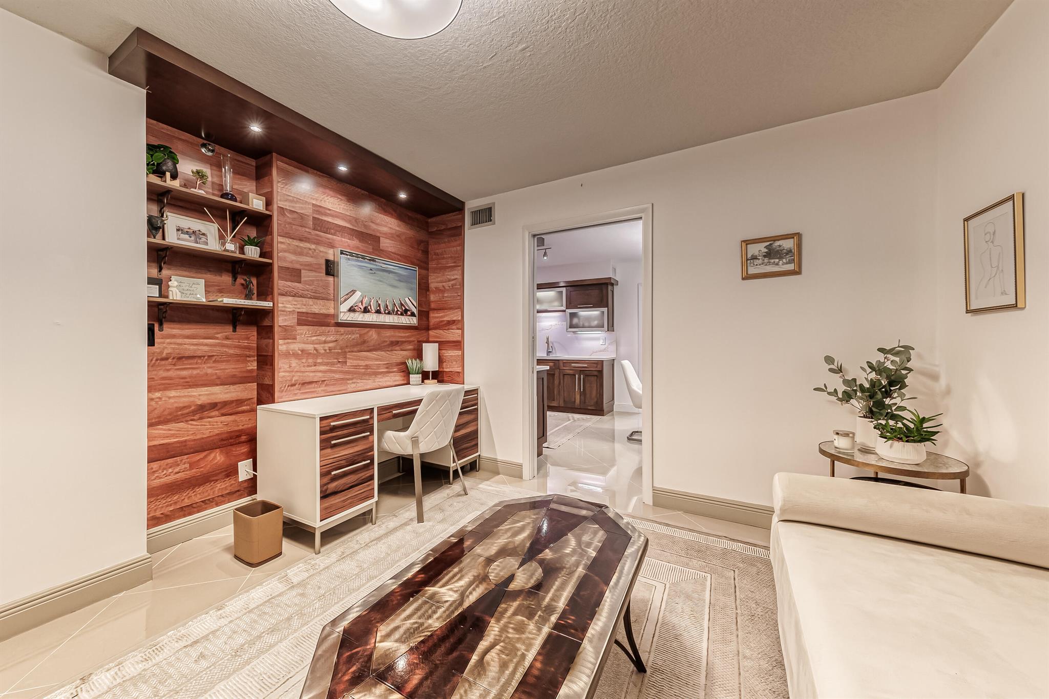 7572 Regency Lake Drive 402