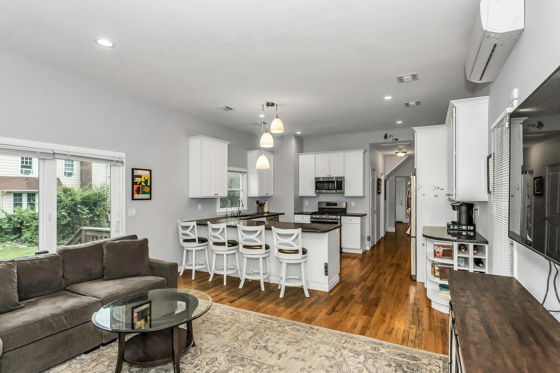 7 Bogart Avenue
