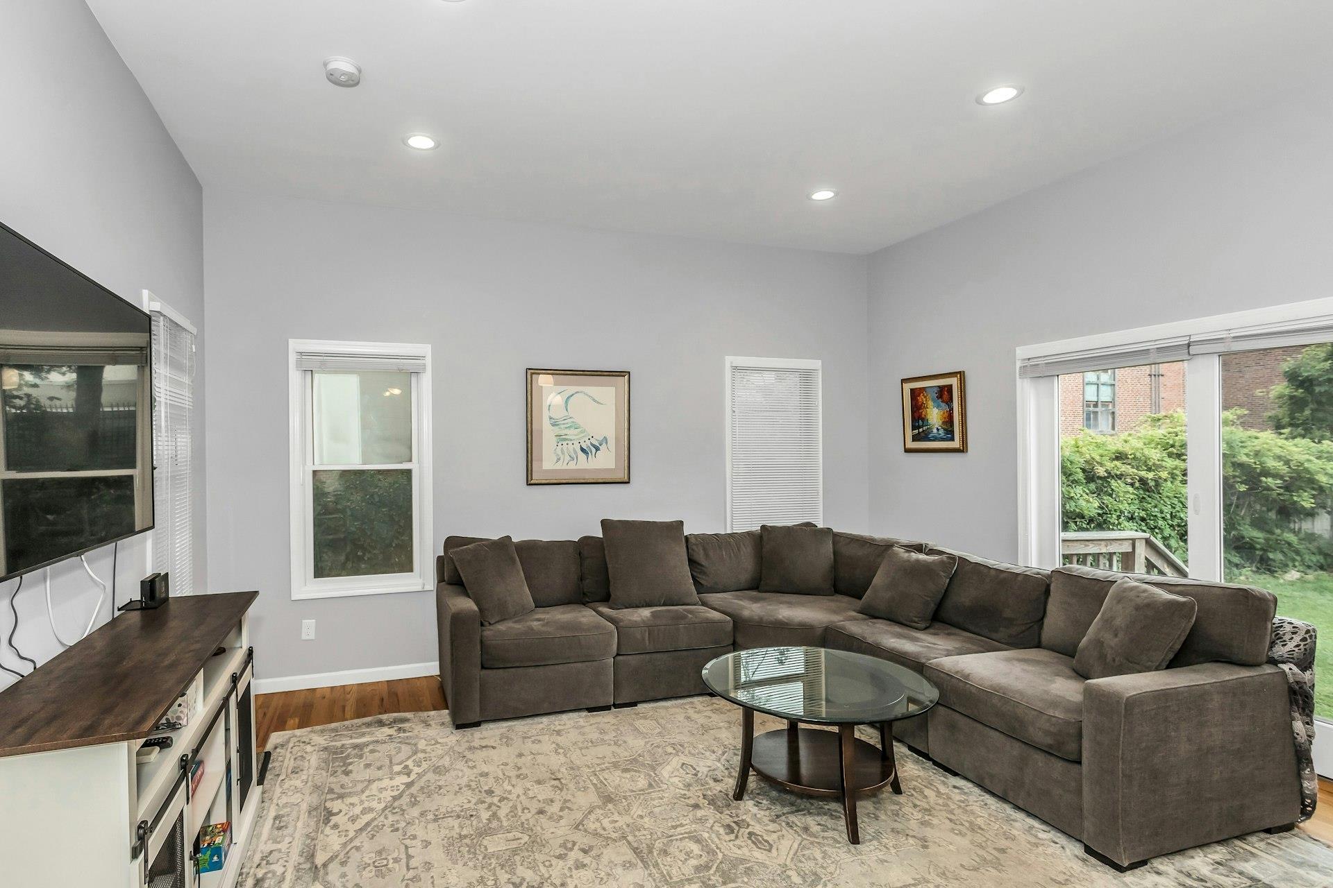 7 Bogart Avenue