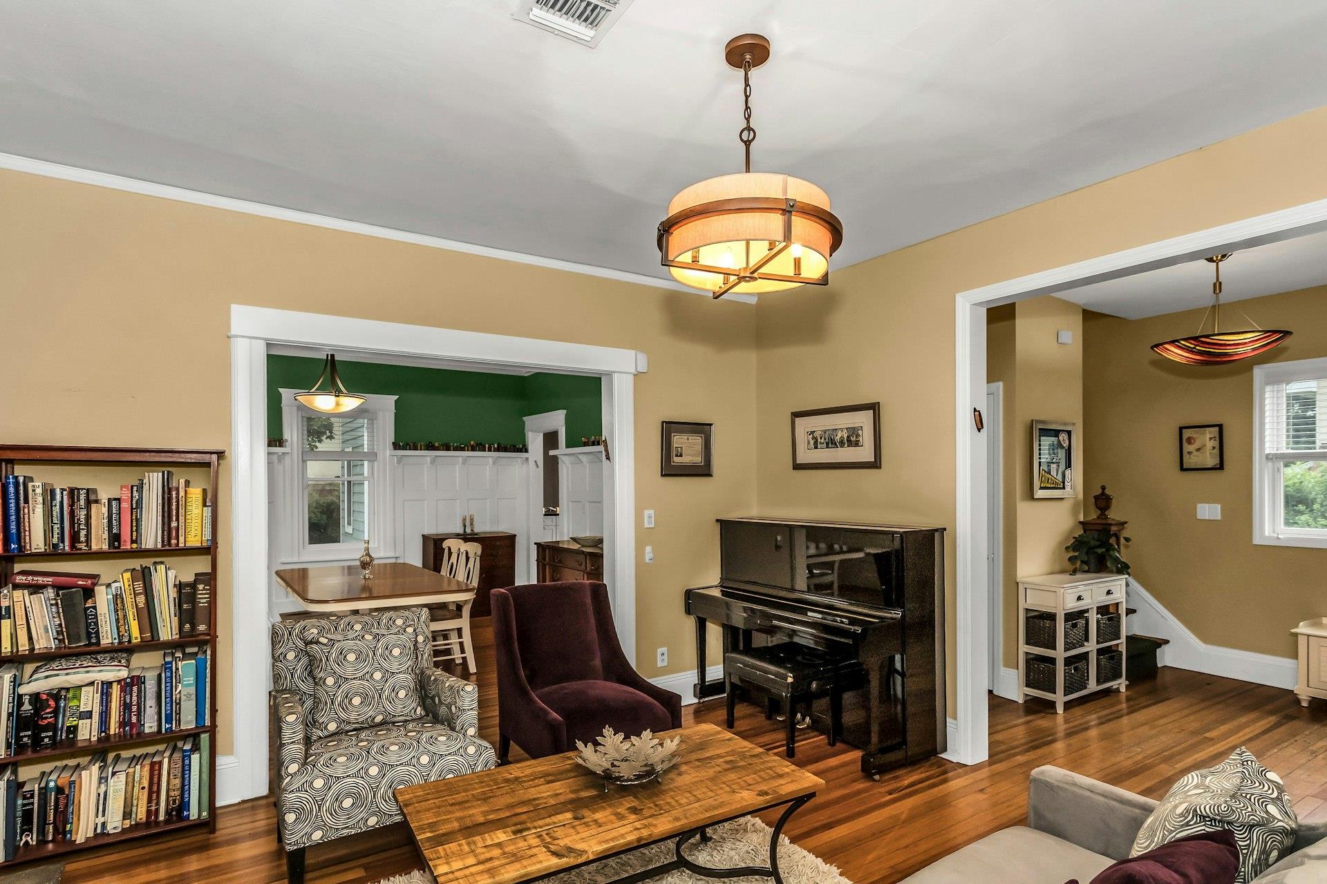 7 Bogart Avenue