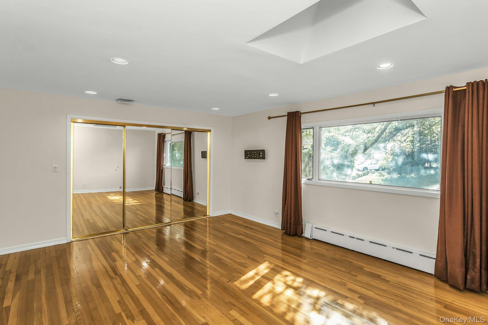 260 Oakridge Lane