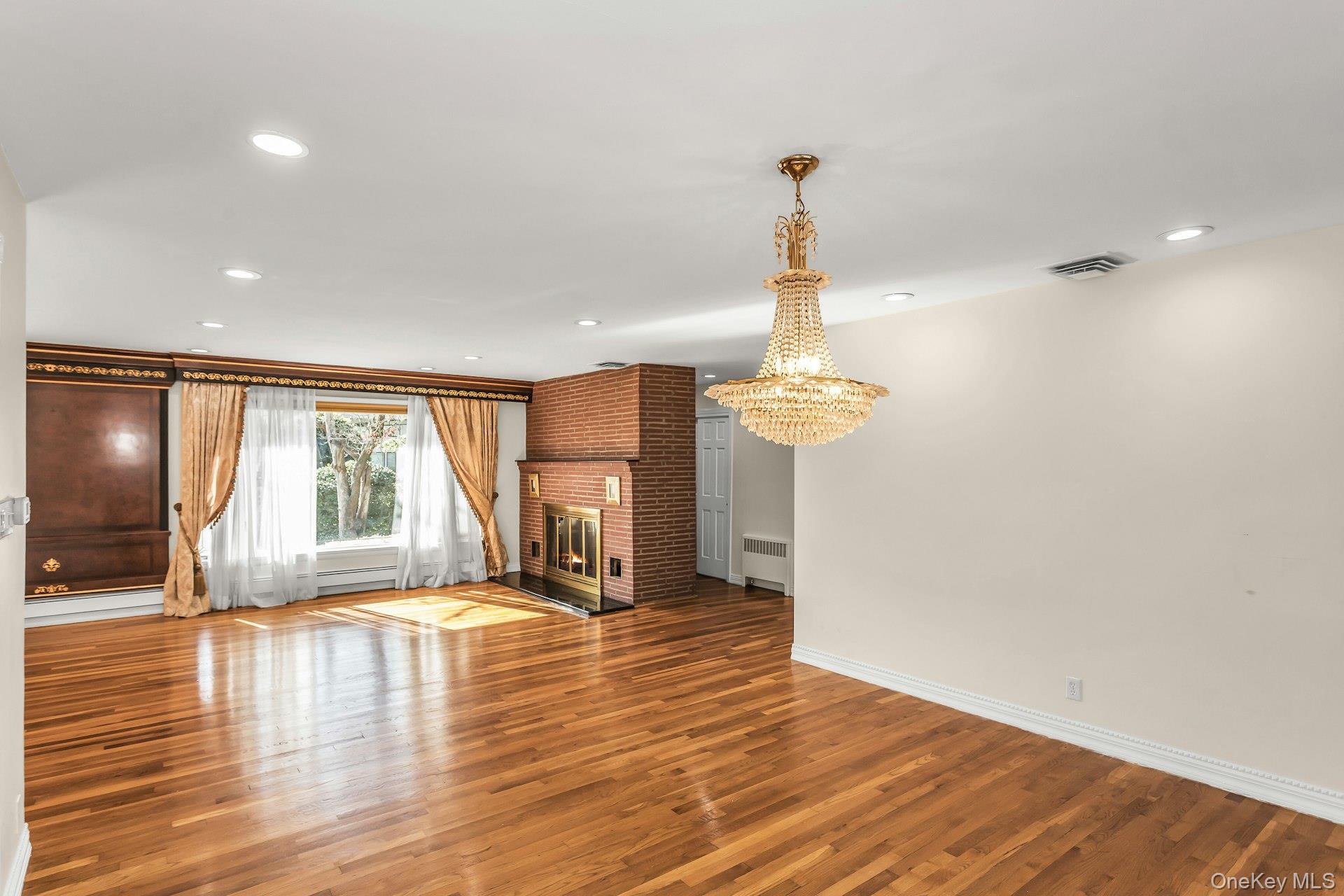 260 Oakridge Lane