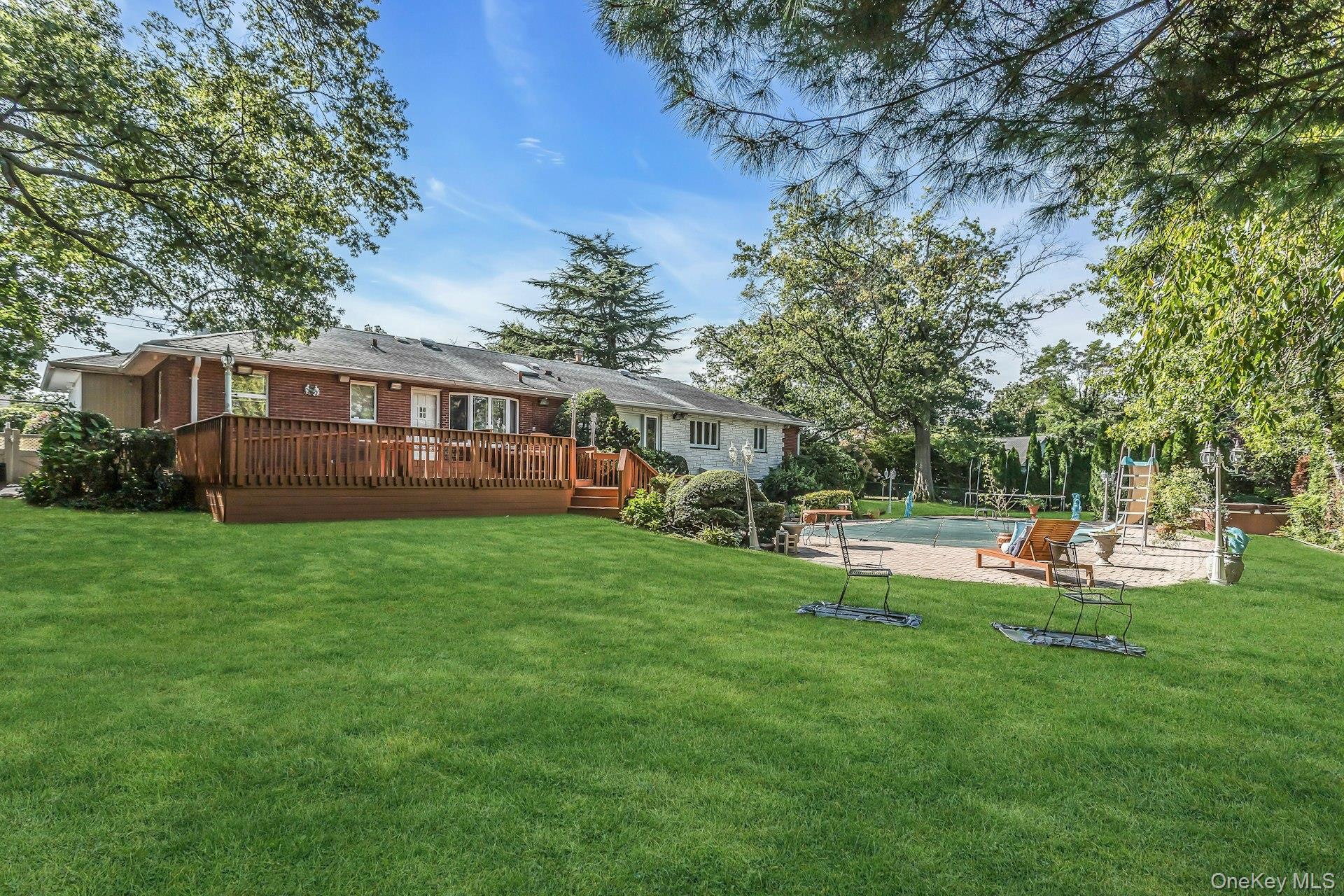 260 Oakridge Lane