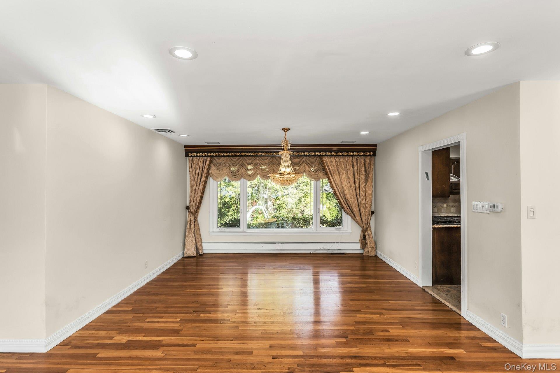 260 Oakridge Lane
