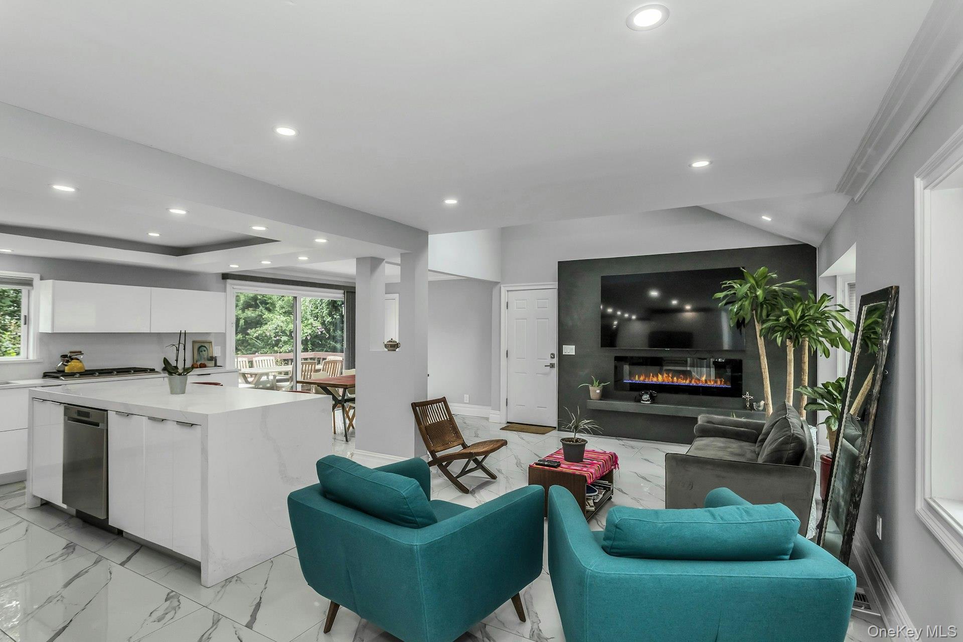238 Parkside Drive
