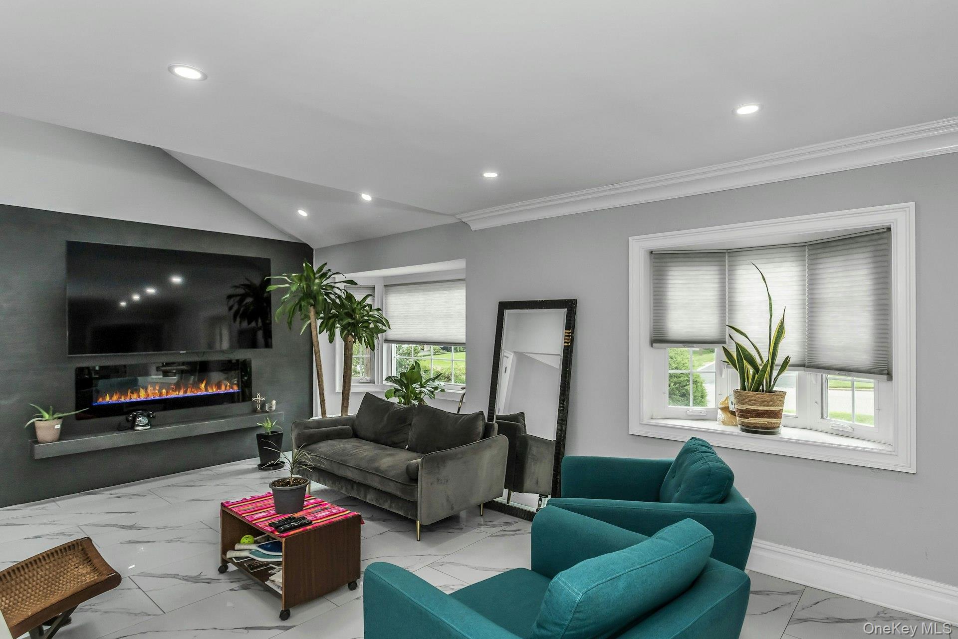 238 Parkside Drive