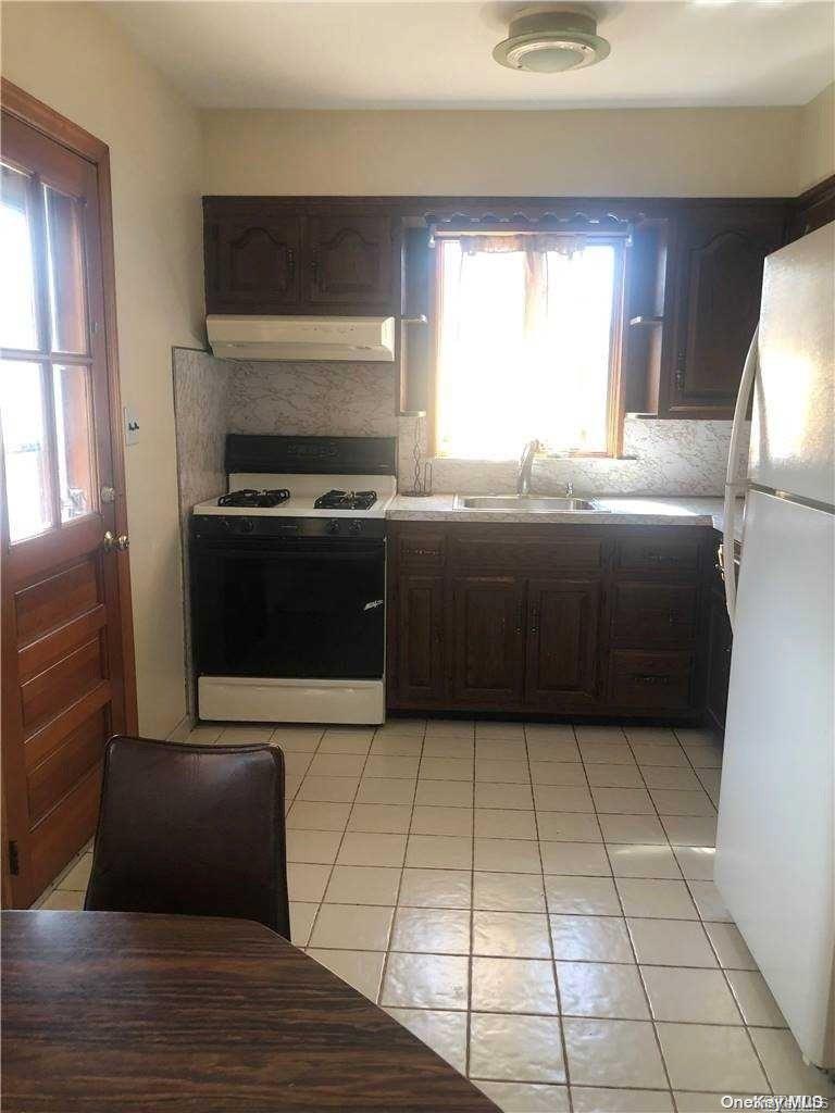 220 Pershing Parkway