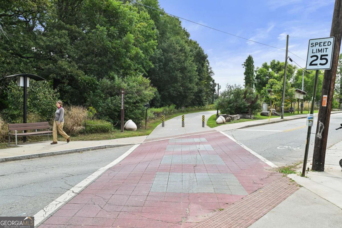 898 Allene Avenue SW