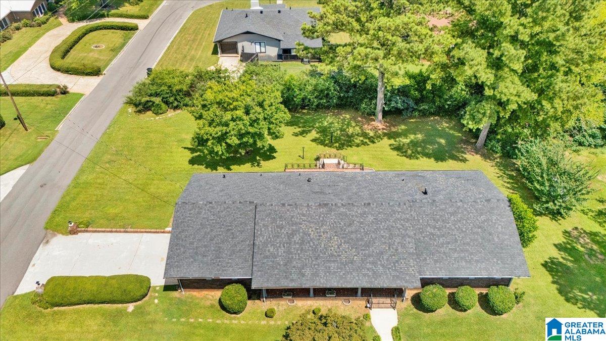 1055 BARCLAY DRIVE