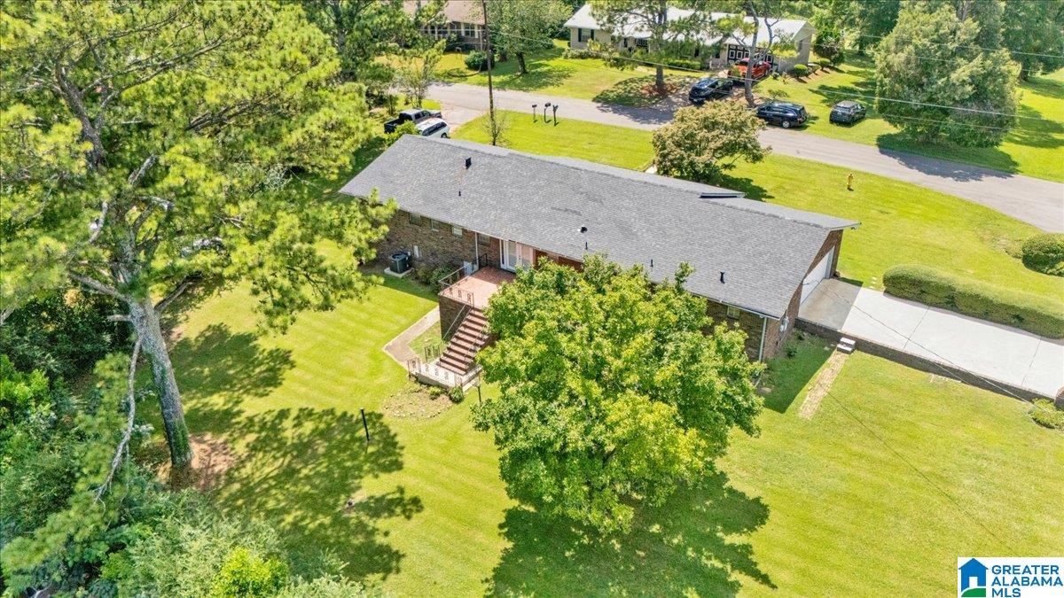 1055 BARCLAY DRIVE