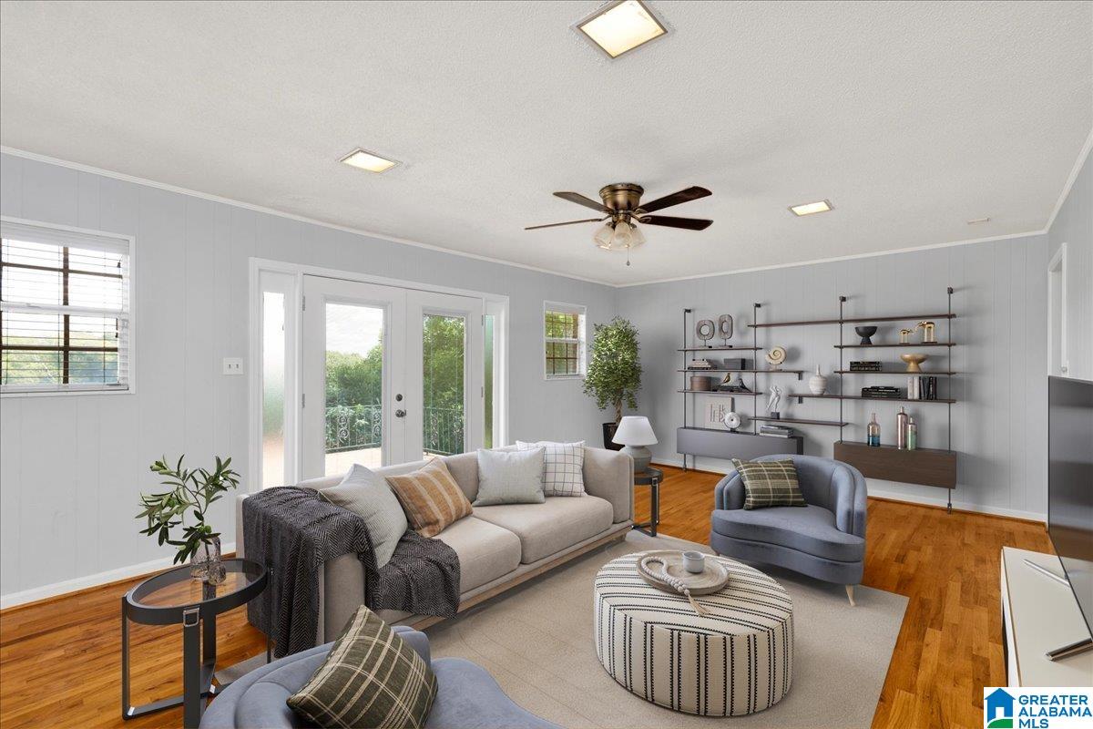 1055 BARCLAY DRIVE