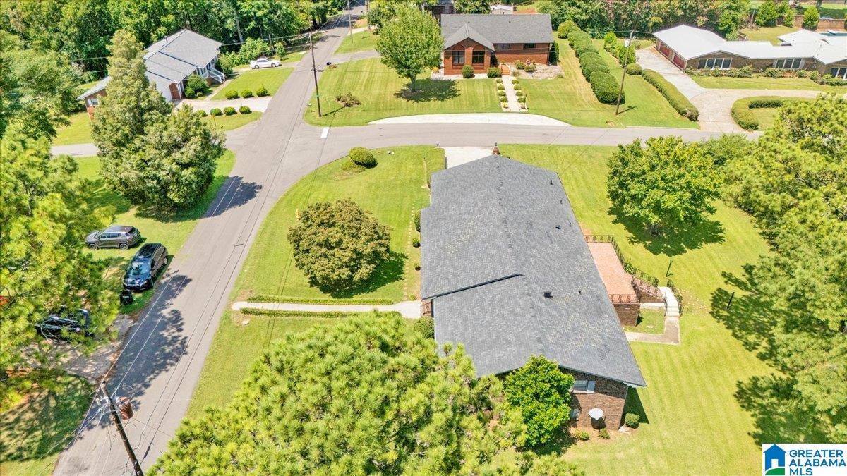 1055 BARCLAY DRIVE