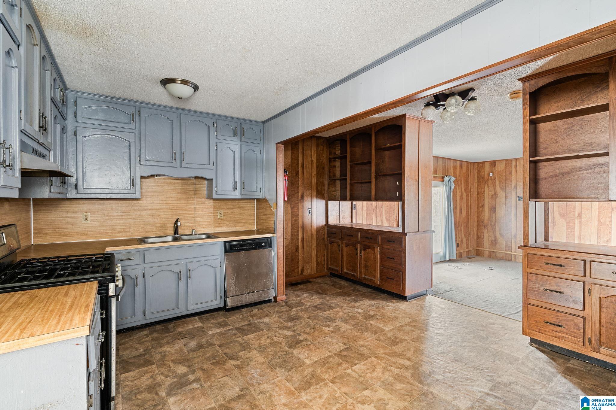 916 HAGWOOD ROAD