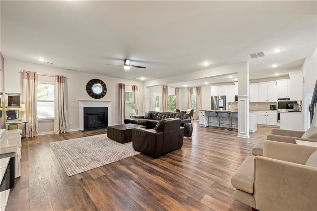 2570 Reynolds Road SW