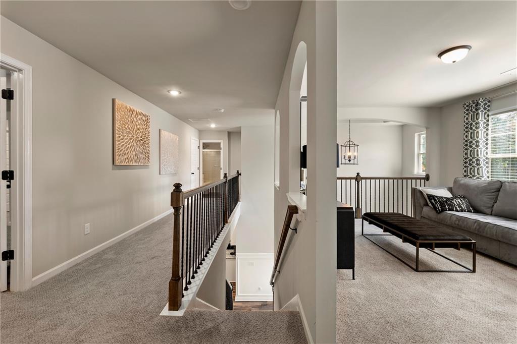 2570 Reynolds Road SW