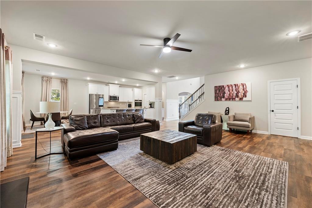 2570 Reynolds Road SW