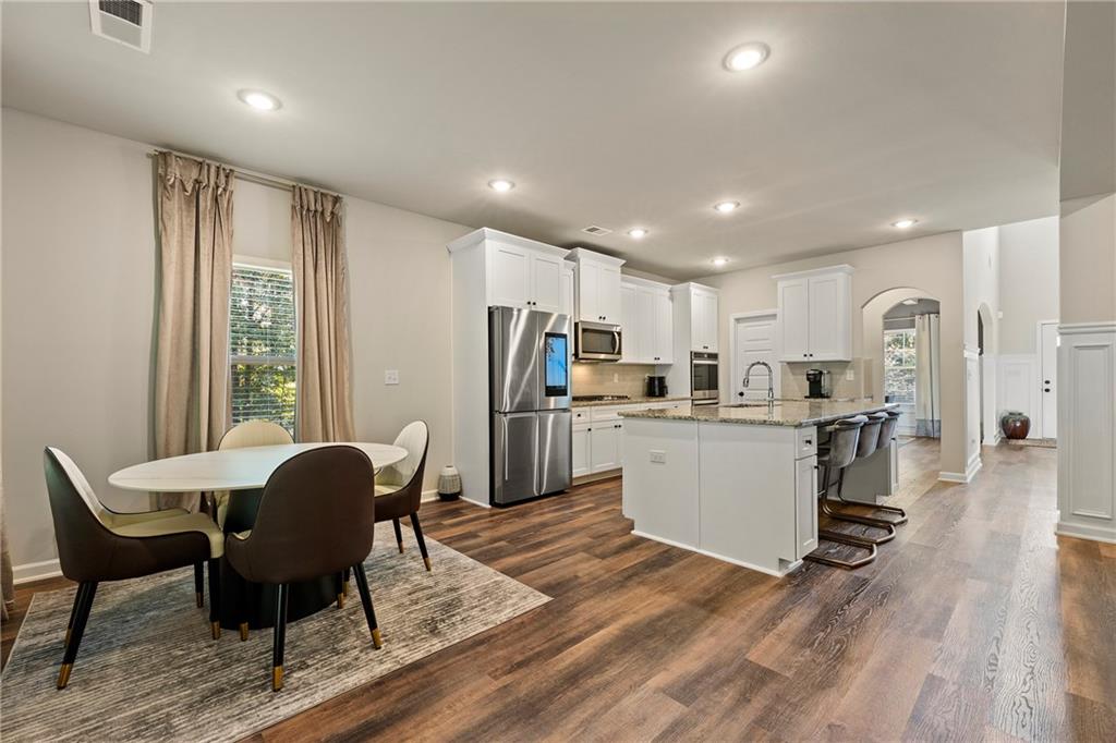 2570 Reynolds Road SW