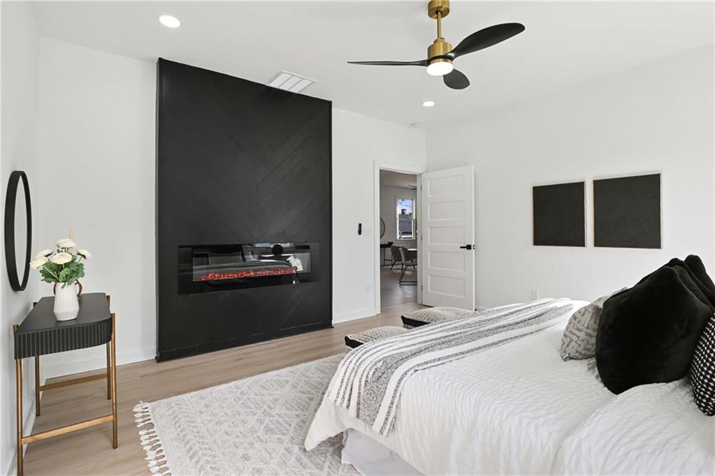 907 Oakhill Avenue SW