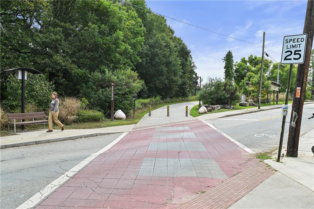 898 Allene Avenue SW