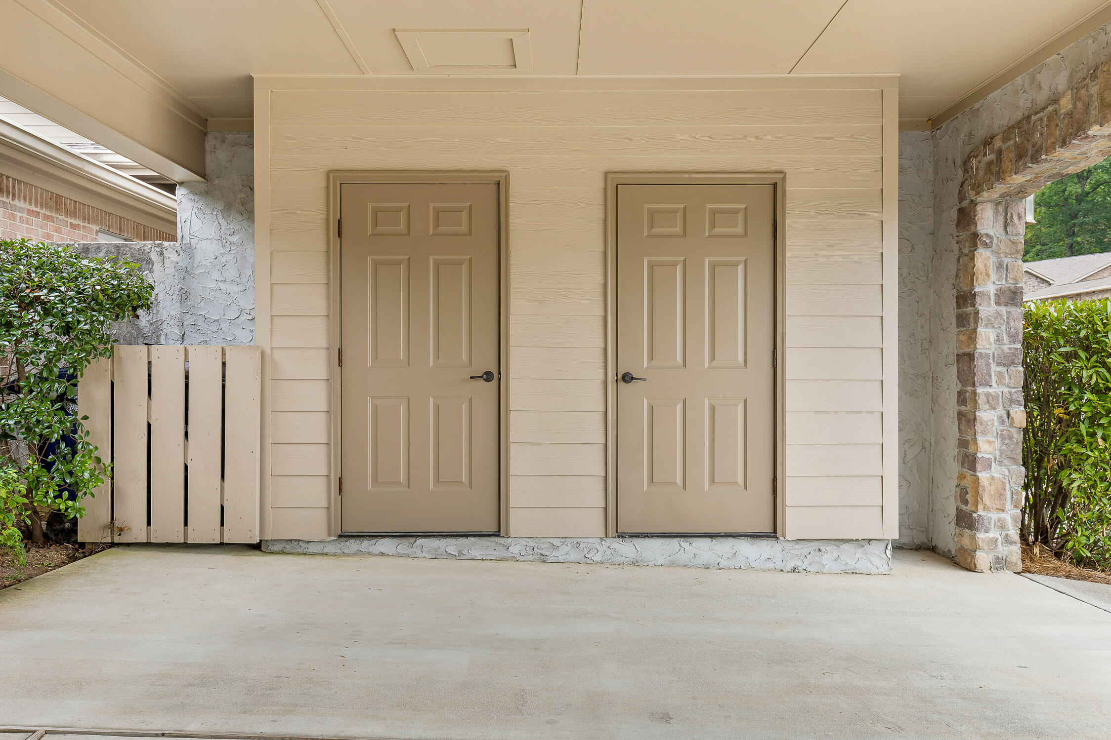 3616 Brass Lantern Way