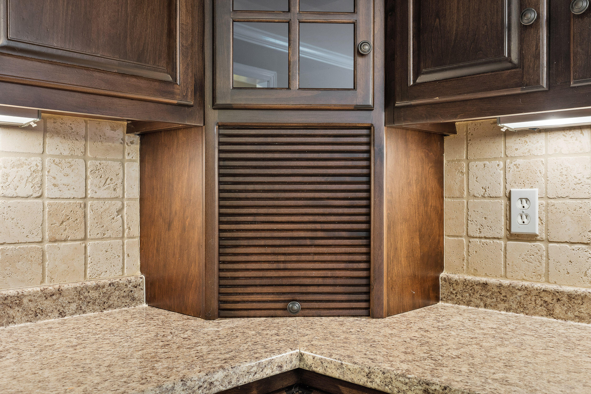 3616 Brass Lantern Way