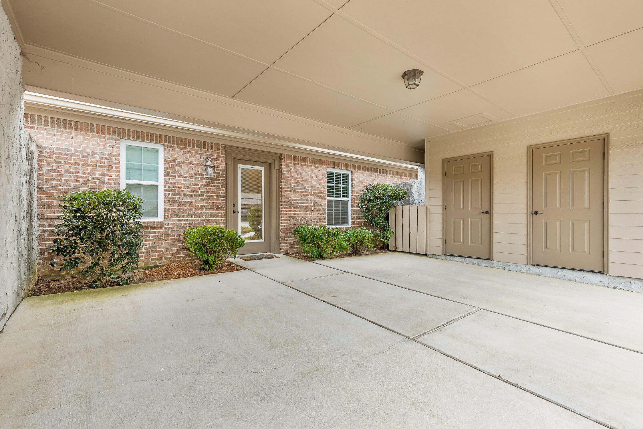 3616 Brass Lantern Way